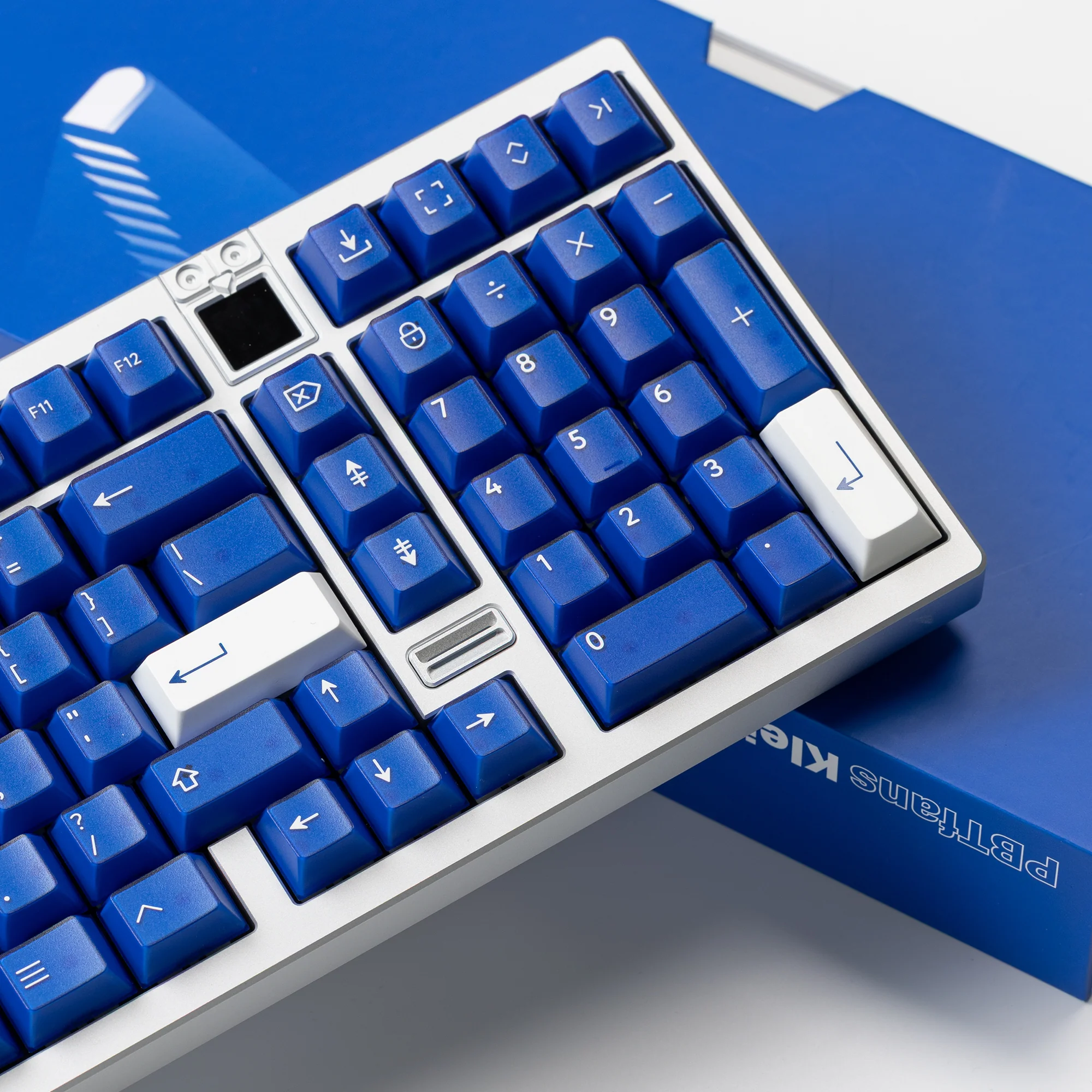 Ready to use Athena 1800 with PBTfans Klein Blue R3